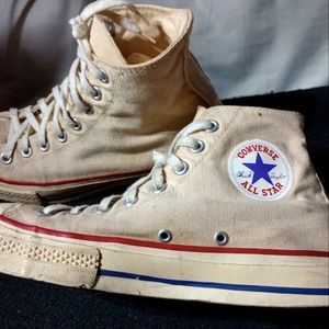 Selling a vintage pattern of All Star Chuck Taylor's in excellent condition